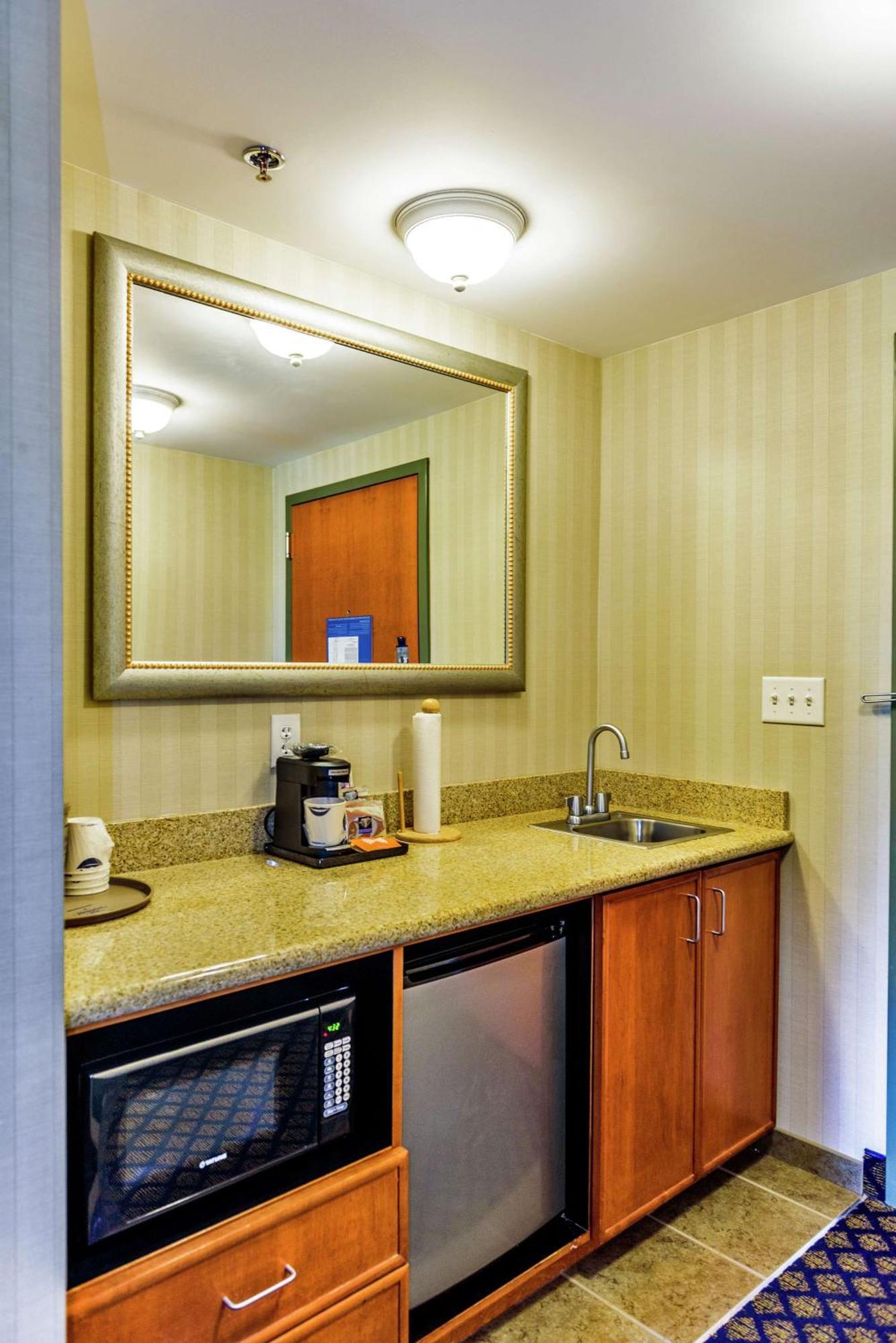 Hampton Inn And Suites Jamestown Bagian luar foto